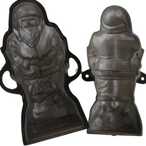 Vintage Santa Chocolate Cake Dessert 3D Mold Cast Aluminum Unmarked Griswold?